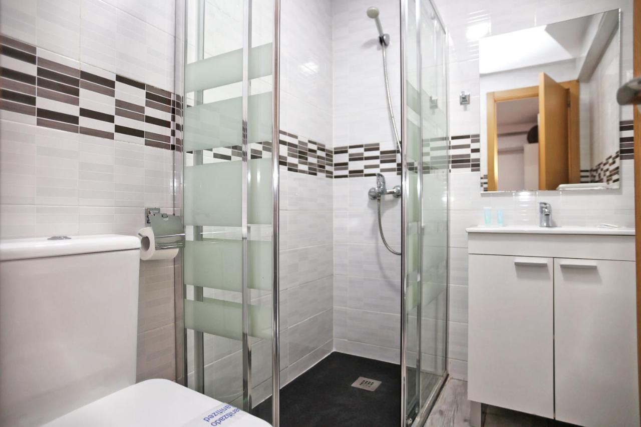Apartament Holidays2Malaga Goya - Zona Huelin & 500 Mts De La Playa Zewnętrze zdjęcie