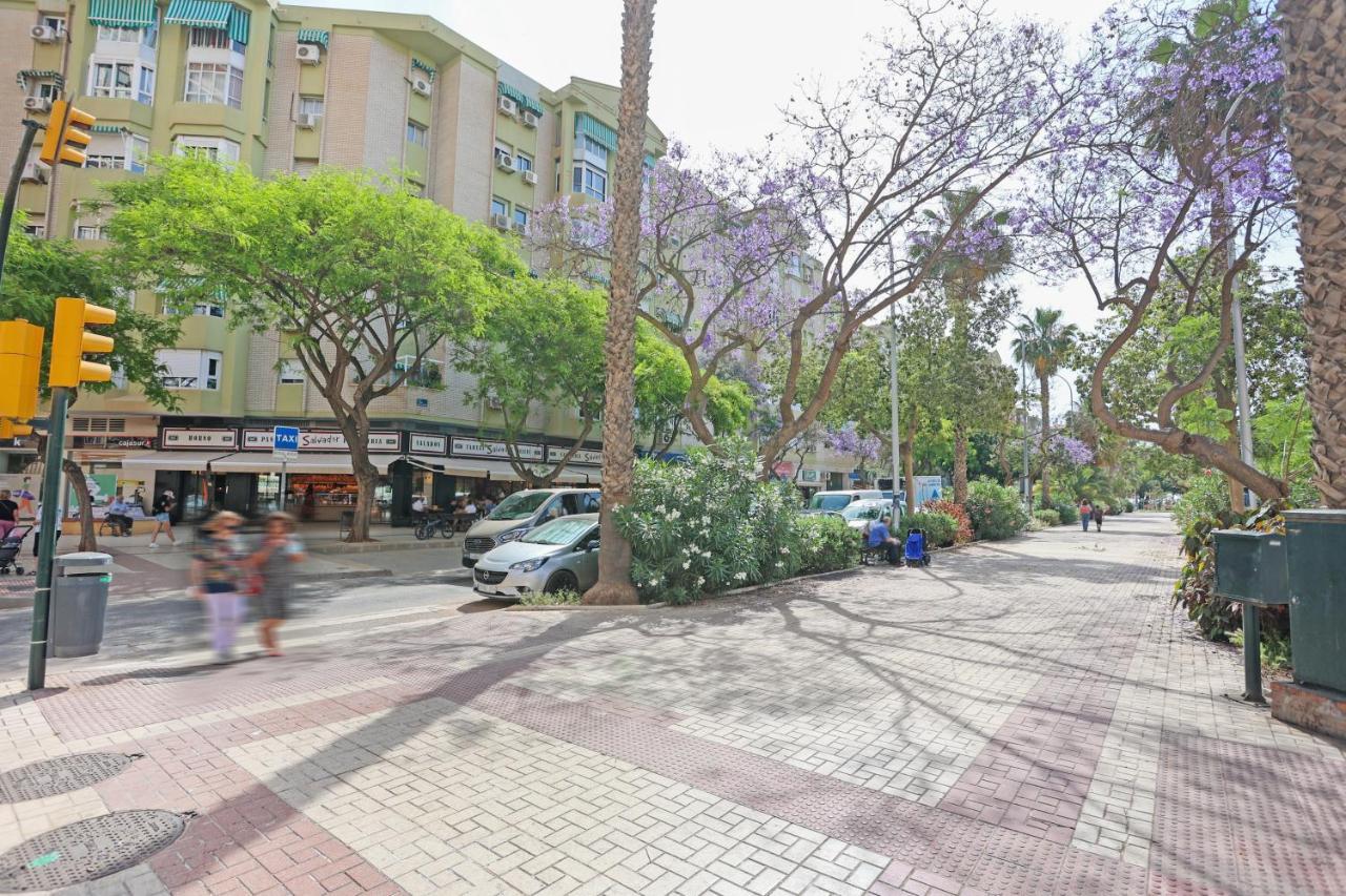 Apartament Holidays2Malaga Goya - Zona Huelin & 500 Mts De La Playa Zewnętrze zdjęcie