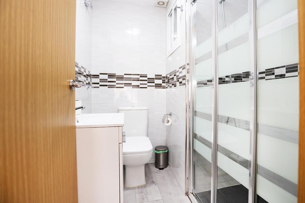 Apartament Holidays2Malaga Goya - Zona Huelin & 500 Mts De La Playa Zewnętrze zdjęcie